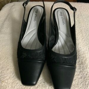 Easy Street Black/Lace Shoes 9 1/2 WW